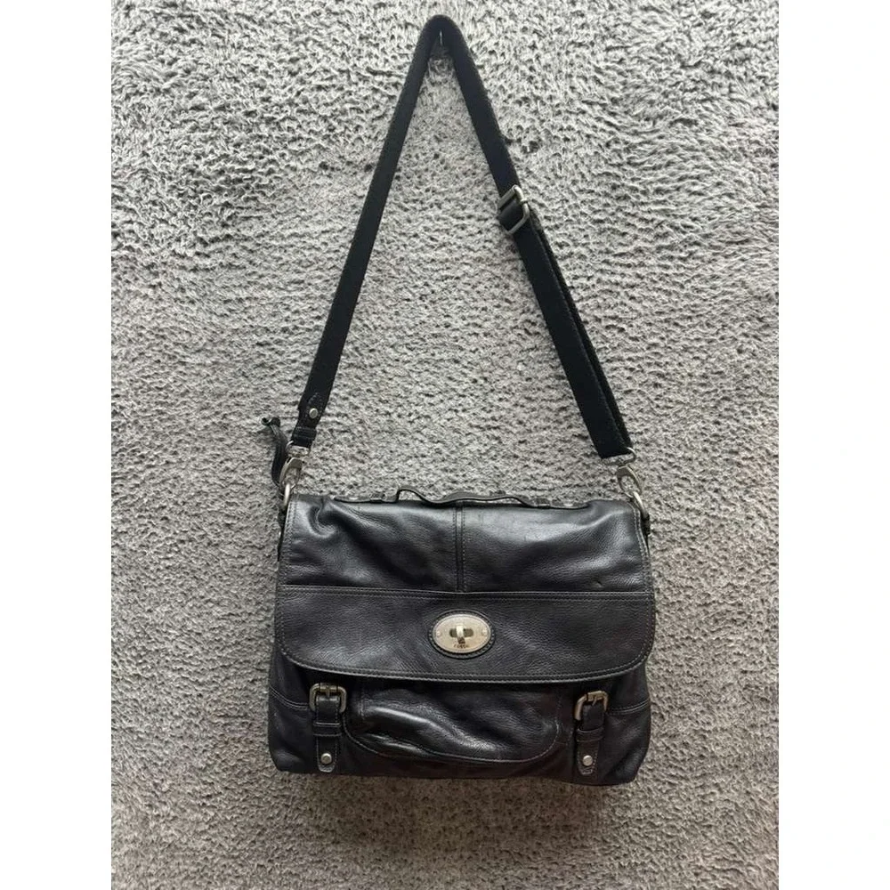 Fossil Maddox Long Live Vintage 1954 Leather Laptop Messenger Bag Black‎